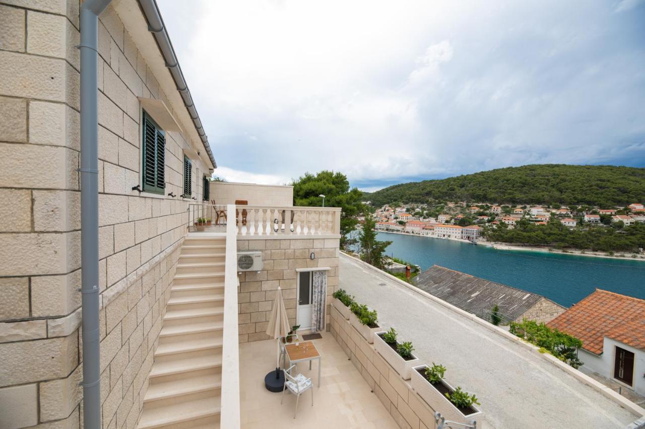 Apartman Ruzica Pucisca Exterior photo